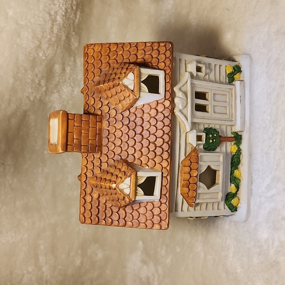 Party Lite Ceramic House